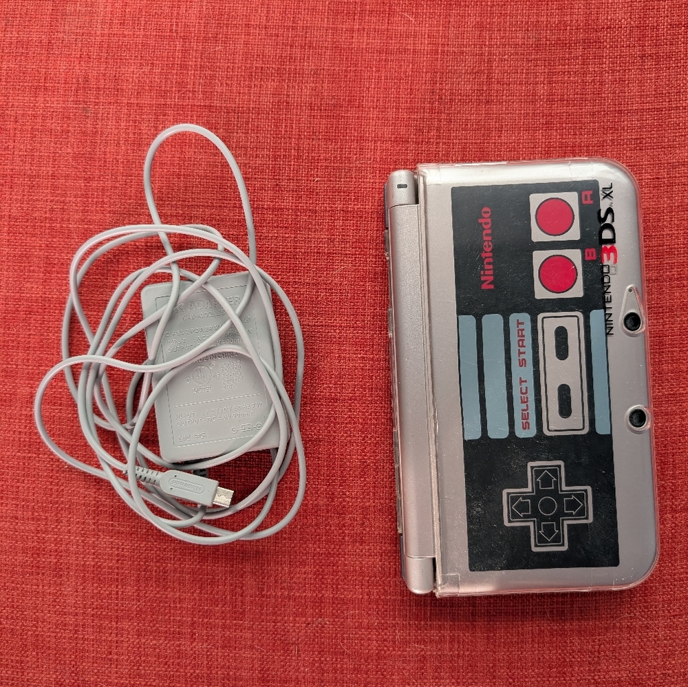 Nintendo 3DS XL NES Edition